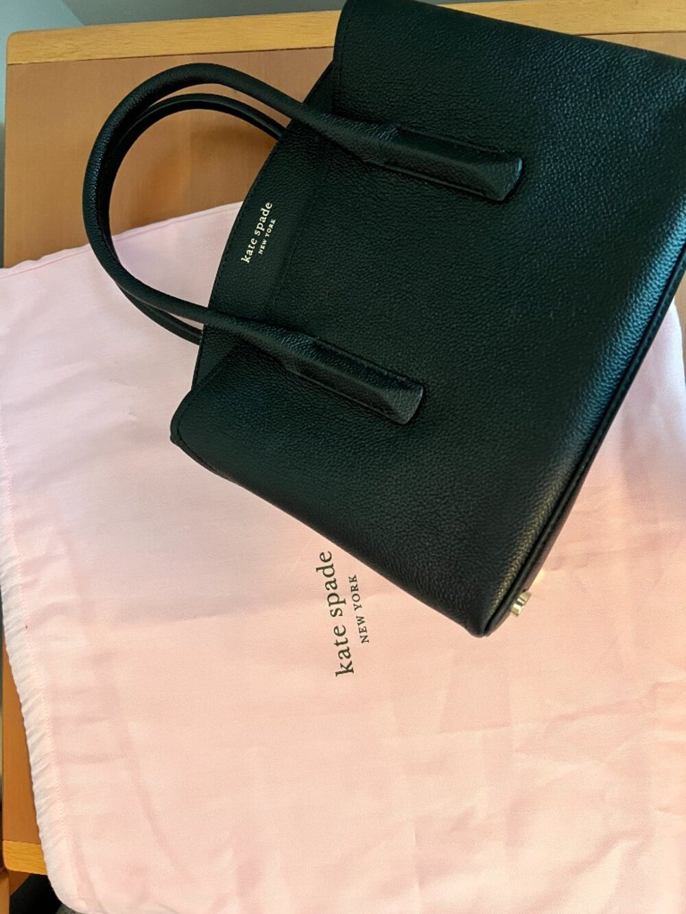 Kate Spade New York Black Pebbled Leather Handbag NWOT + Dust Bag - Picture 2 of 2
